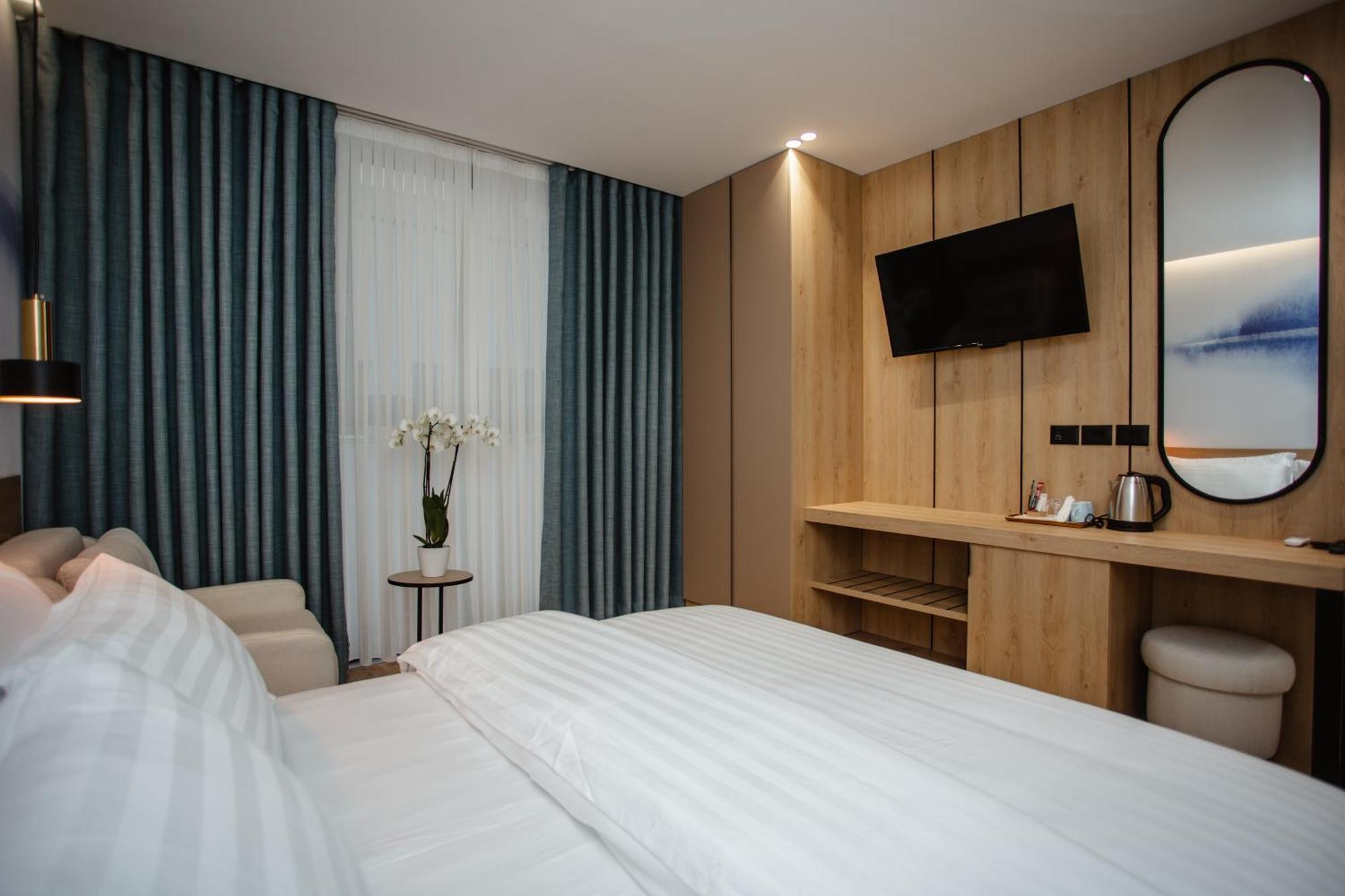 Oro Inn Hotel Shkodër Buitenkant foto