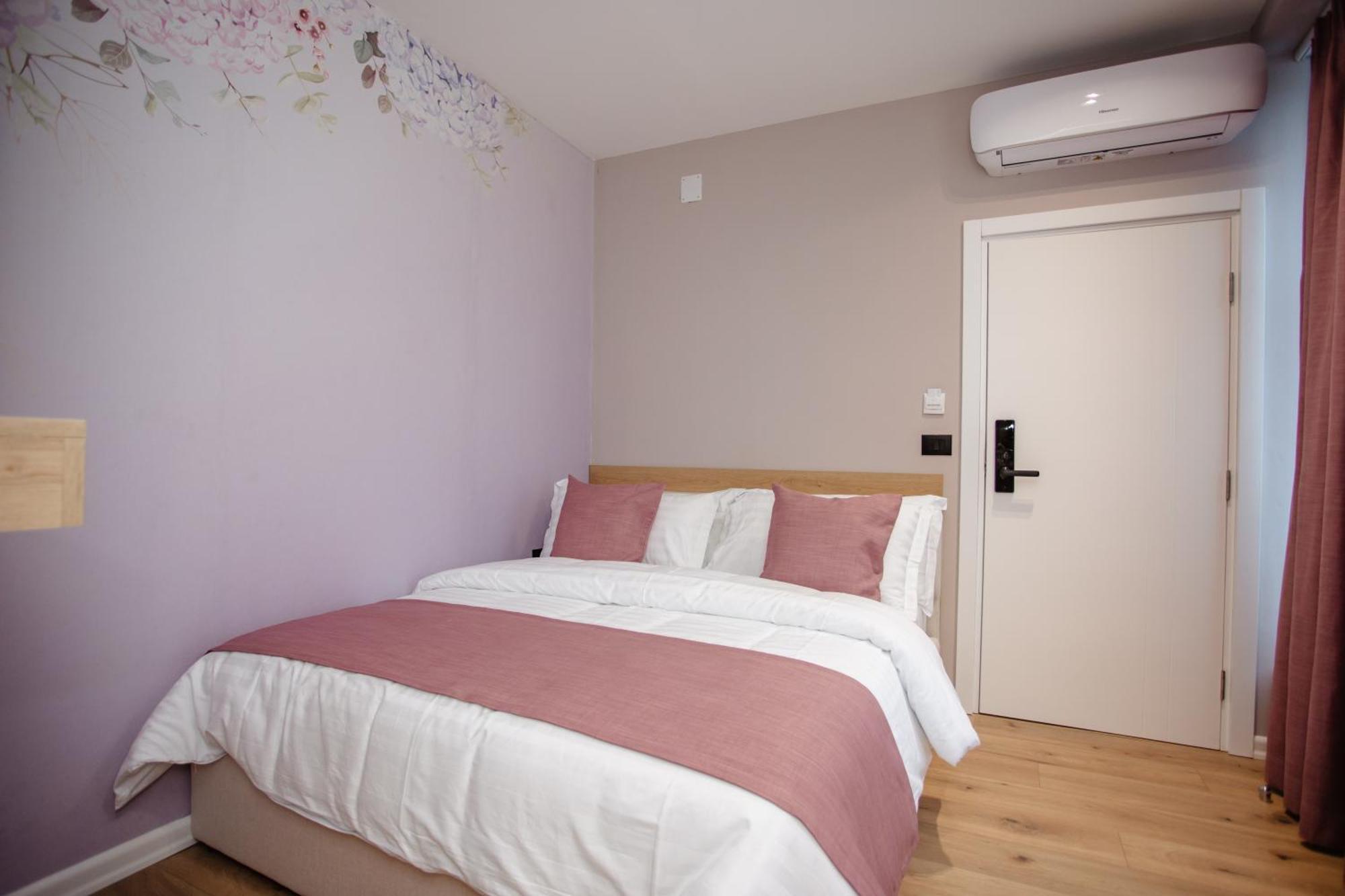 Oro Inn Hotel Shkodër Buitenkant foto